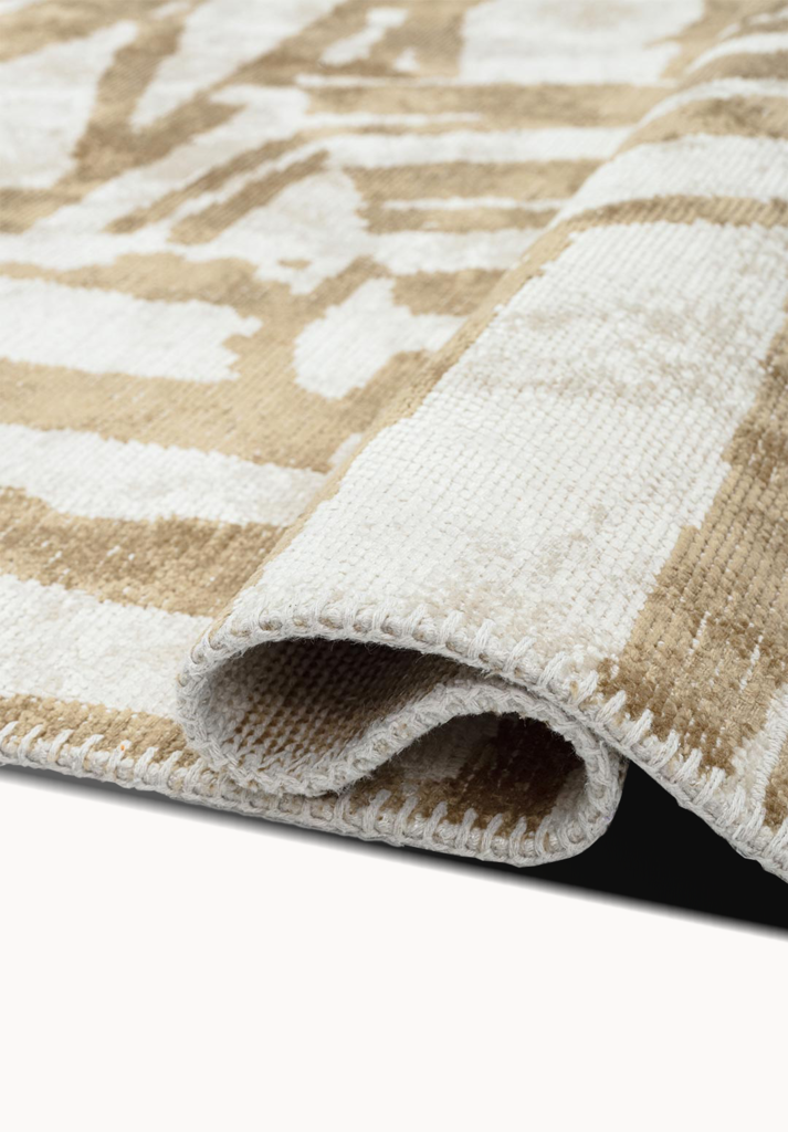 Confusee Rug