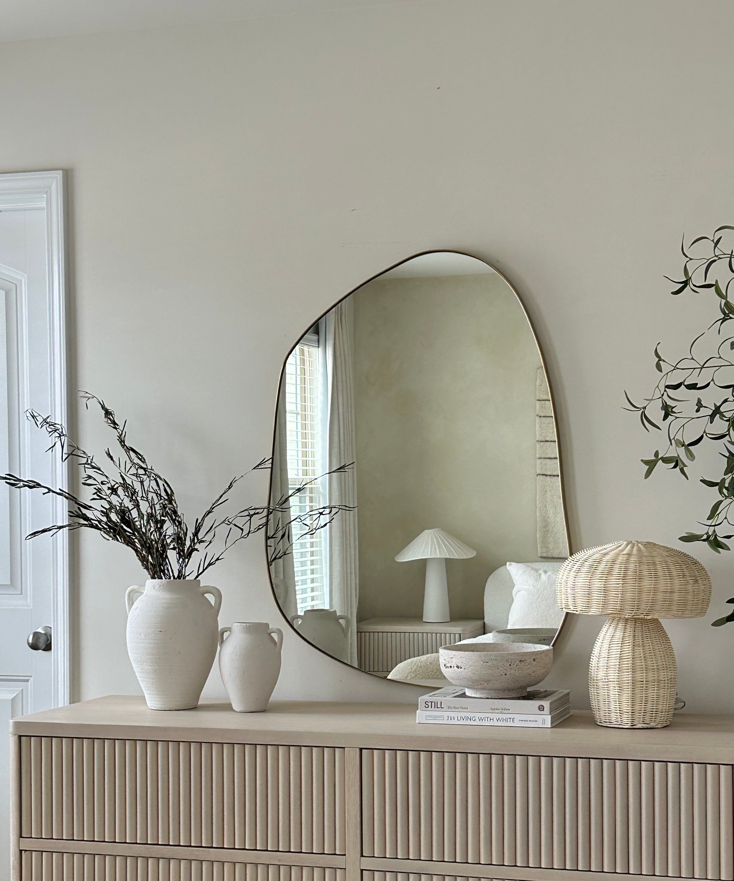 How to Clean and Maintain a Mirror: Best Way to Clean Mirrors