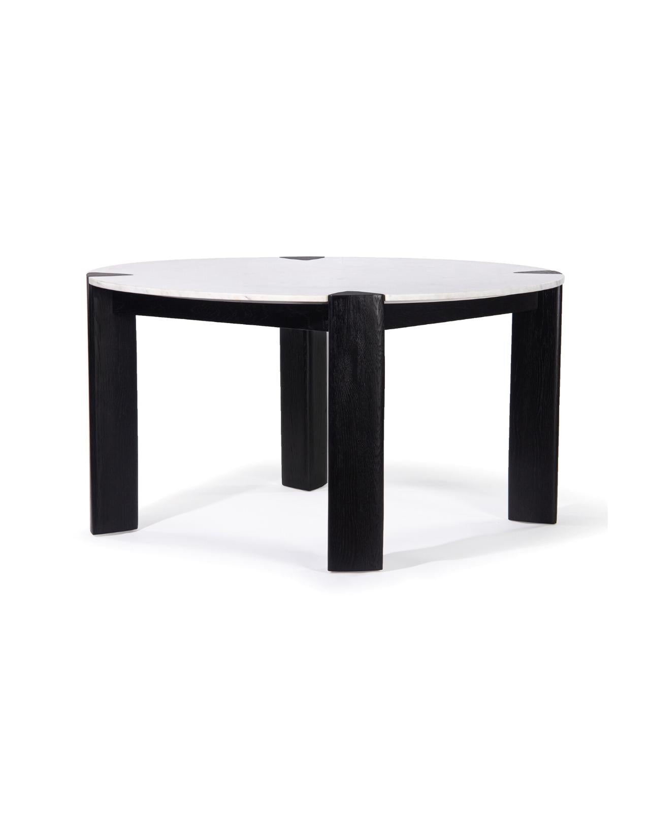 Luce Round Dining Table