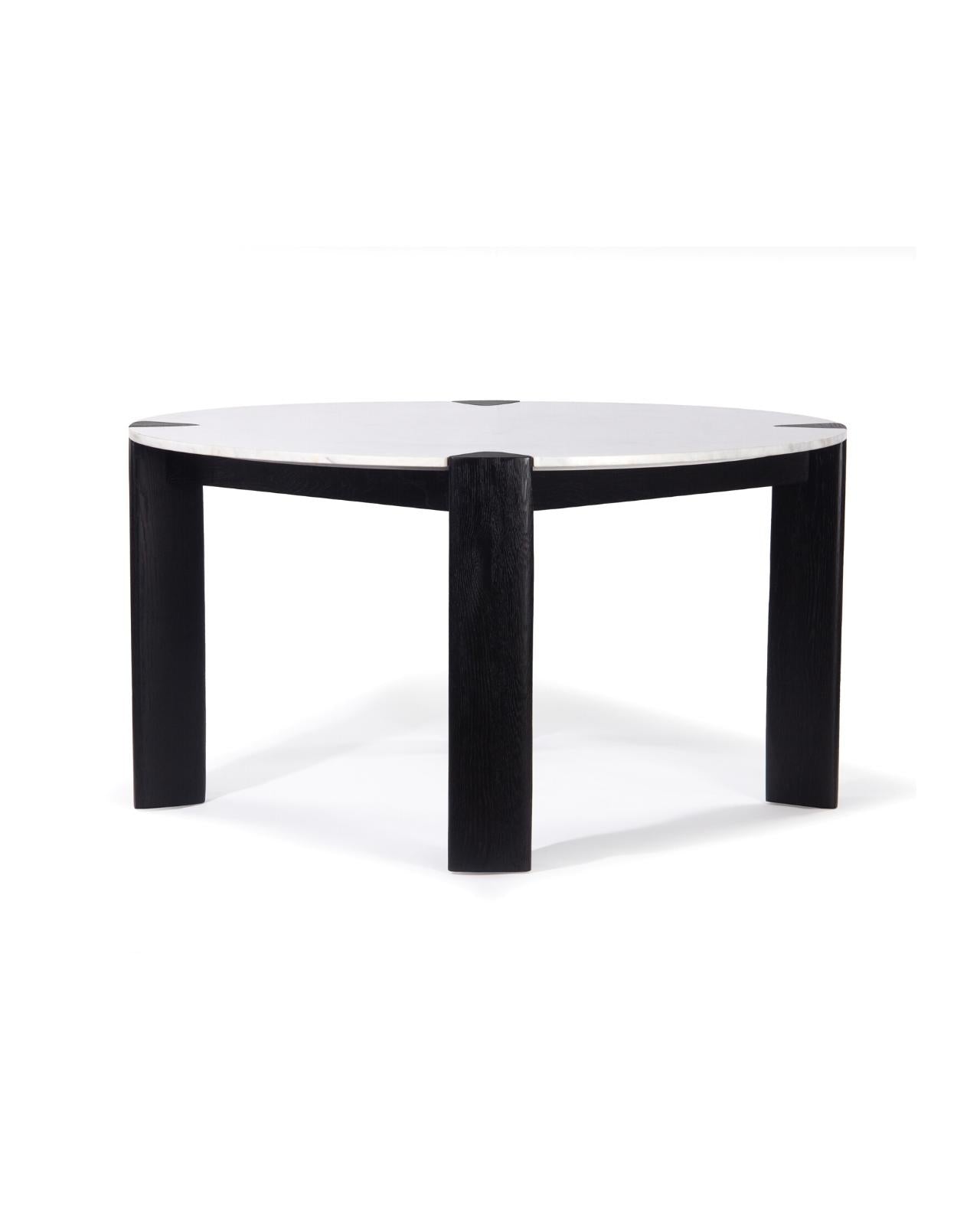 Luce Round Dining Table