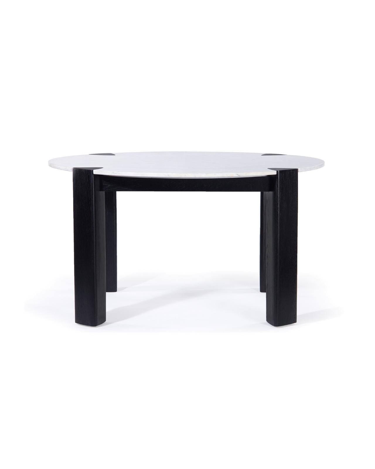 Luce Round Dining Table