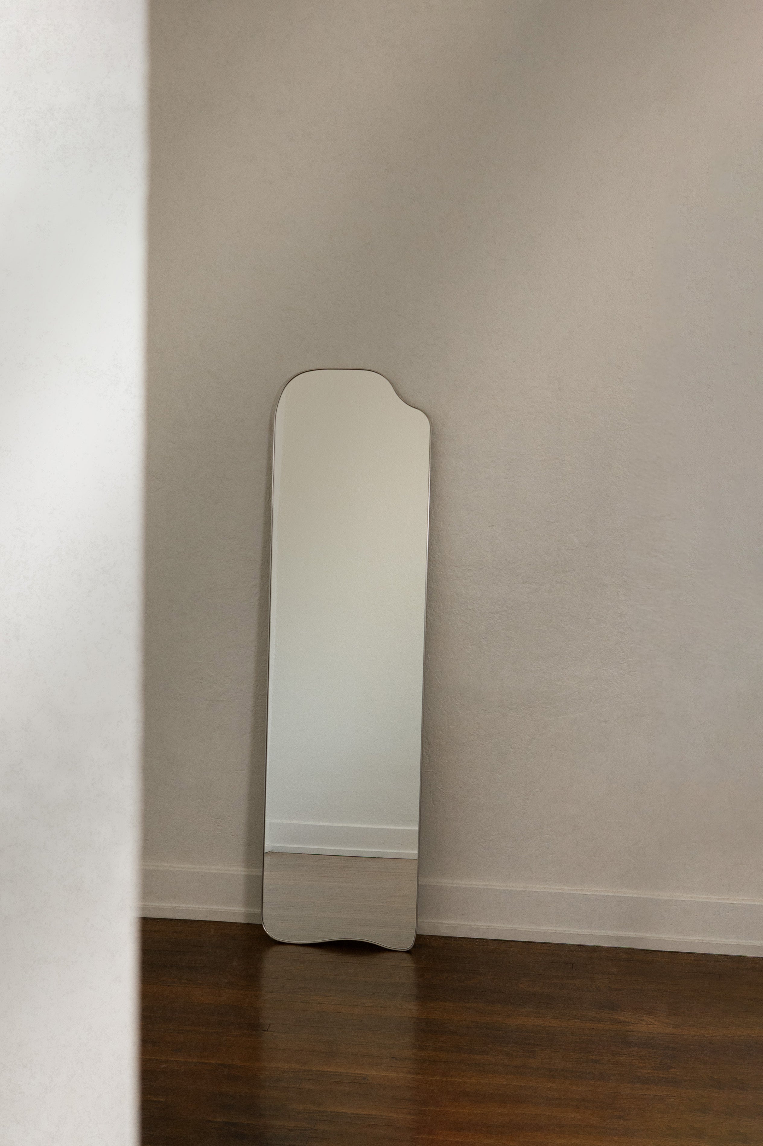 Brody Thin Mirror