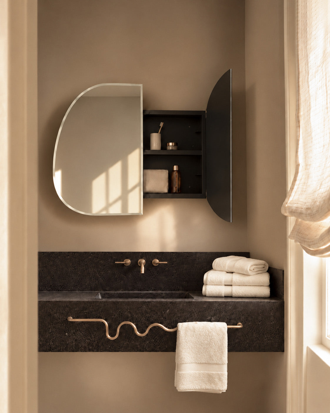 ''What’s Inside?'' Mirror Cabinet