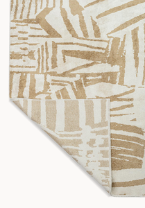 Confusee Rug
